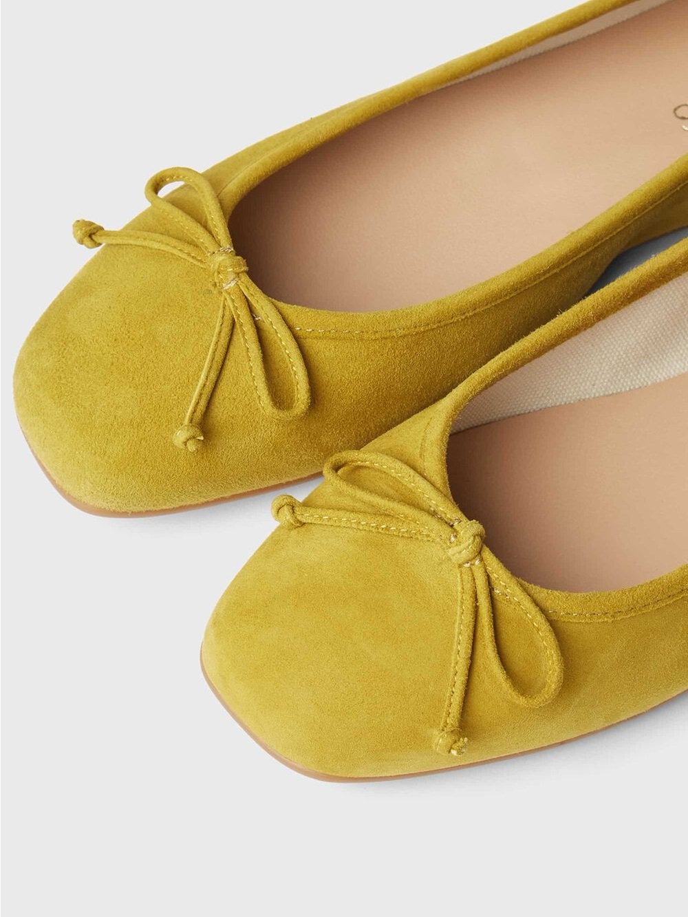 NWT Hobbs London Prior Ballerina Suede Ballet Flats in Chartreuse size US 6